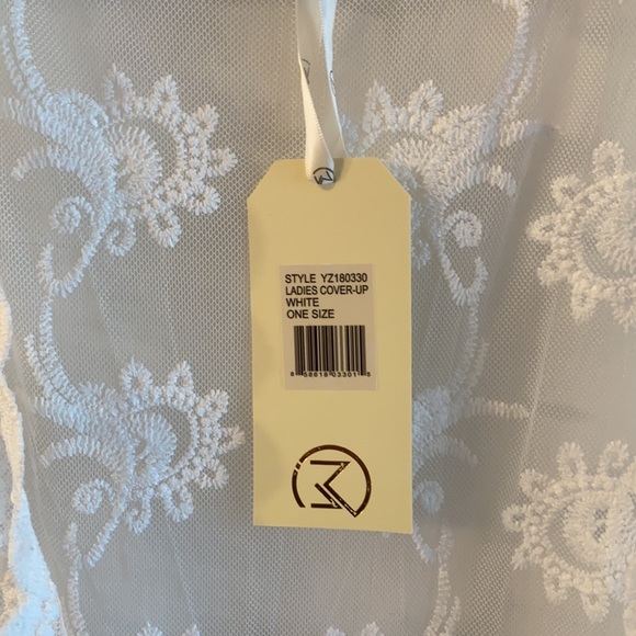 NWT Ladies White Lace Cover-Up - Picture 9 of 10